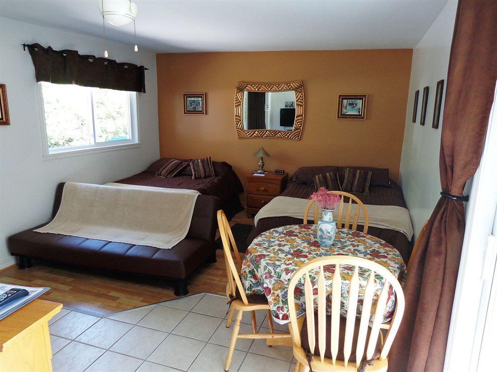 Waterloo Motel Des Deux Lacs מראה חיצוני תמונה