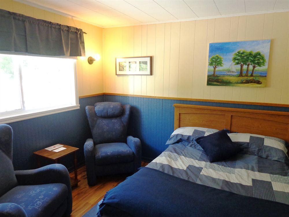 Waterloo Motel Des Deux Lacs מראה חיצוני תמונה