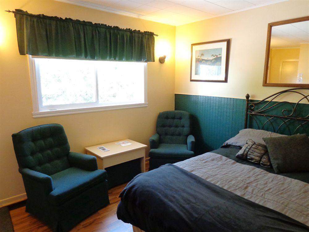 Waterloo Motel Des Deux Lacs מראה חיצוני תמונה