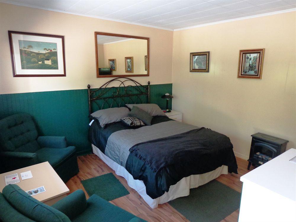 Waterloo Motel Des Deux Lacs מראה חיצוני תמונה