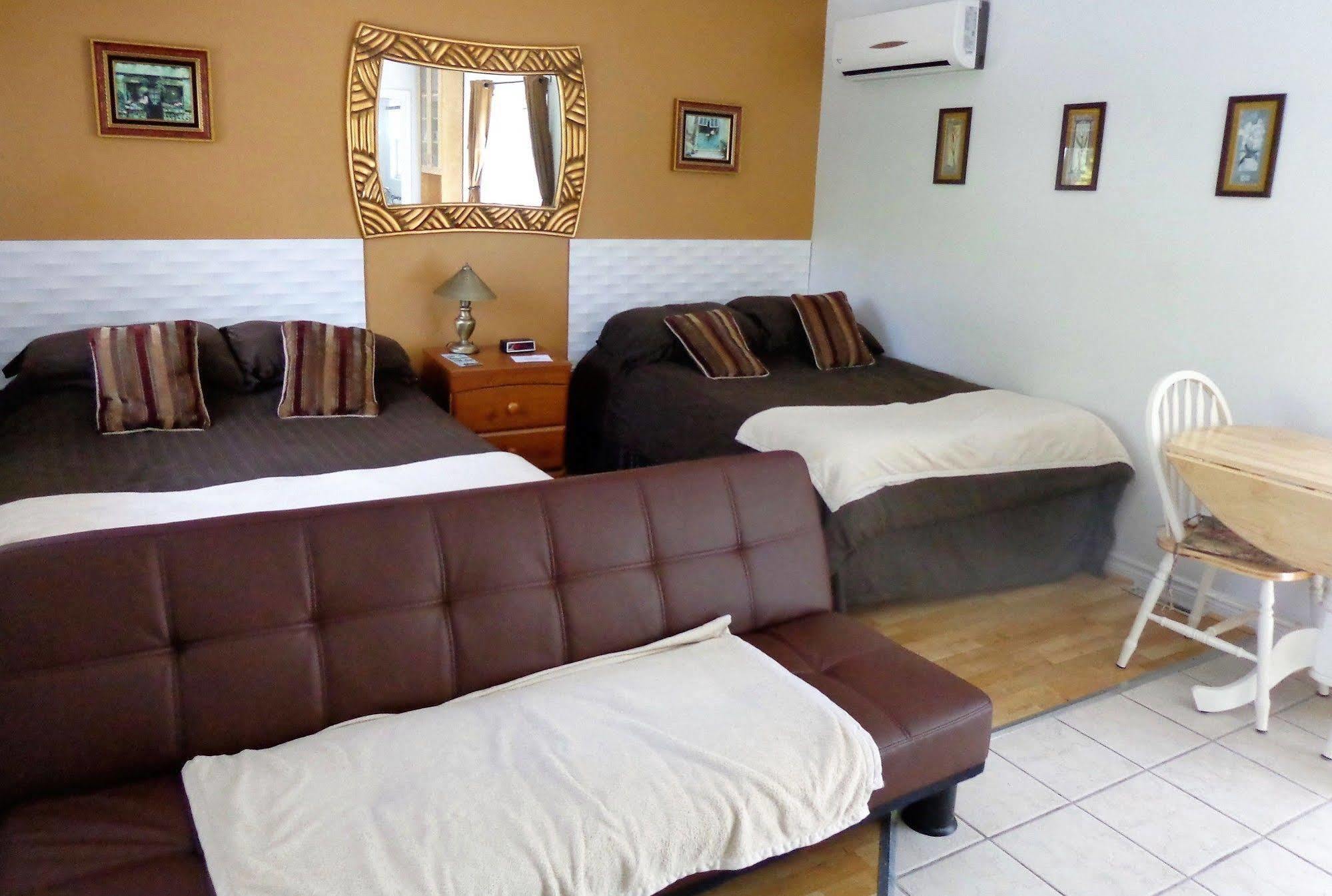 Waterloo Motel Des Deux Lacs מראה חיצוני תמונה
